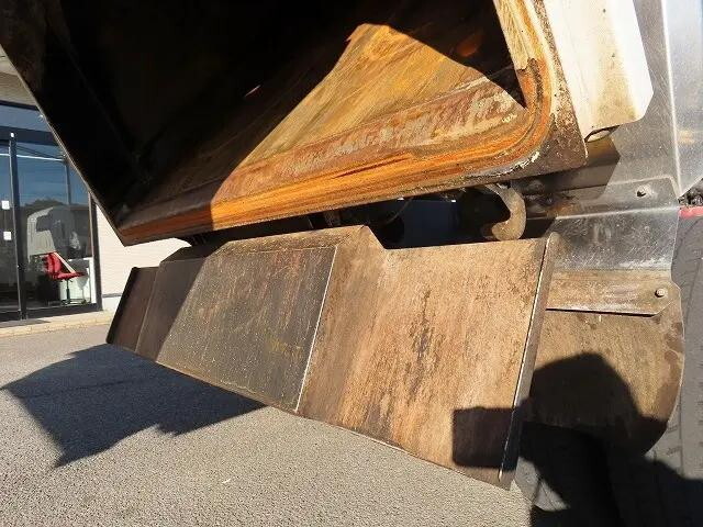 いすゞエルフパッカー車（塵芥車）小型（2t・3t）[写真25]