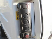 いすゞエルフパッカー車（塵芥車）小型（2t・3t）[写真28]