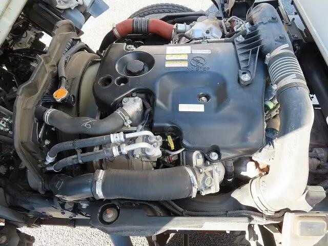 いすゞエルフパッカー車（塵芥車）小型（2t・3t）[写真31]