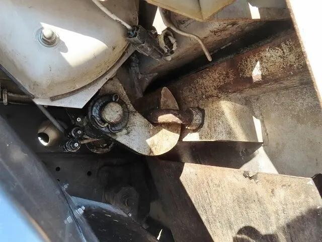 いすゞエルフパッカー車（塵芥車）小型（2t・3t）[写真34]