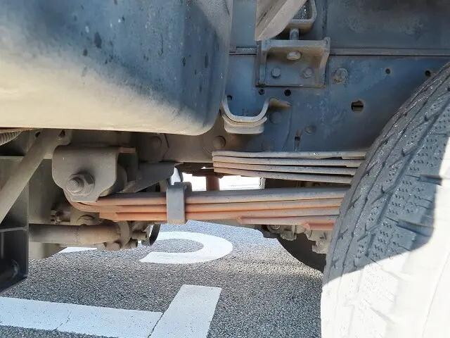 いすゞエルフパッカー車（塵芥車）小型（2t・3t）[写真35]