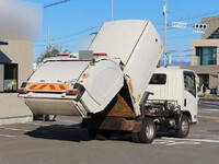いすゞエルフパッカー車（塵芥車）小型（2t・3t）[写真07]
