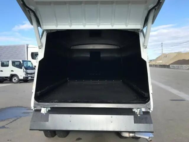 三菱ふそうキャンターパッカー車（塵芥車）小型（2t・3t）[写真21]