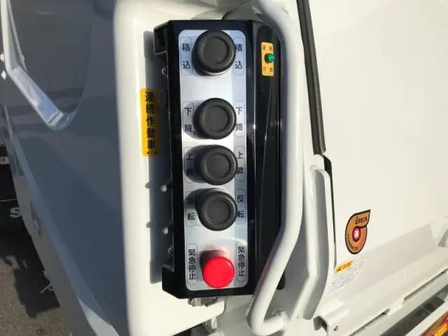 三菱ふそうキャンターパッカー車（塵芥車）小型（2t・3t）[写真29]