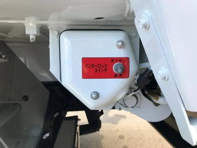 三菱ふそうキャンターパッカー車（塵芥車）小型（2t・3t）[写真33]