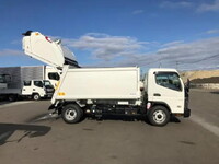 三菱ふそうキャンターパッカー車（塵芥車）小型（2t・3t）[写真06]