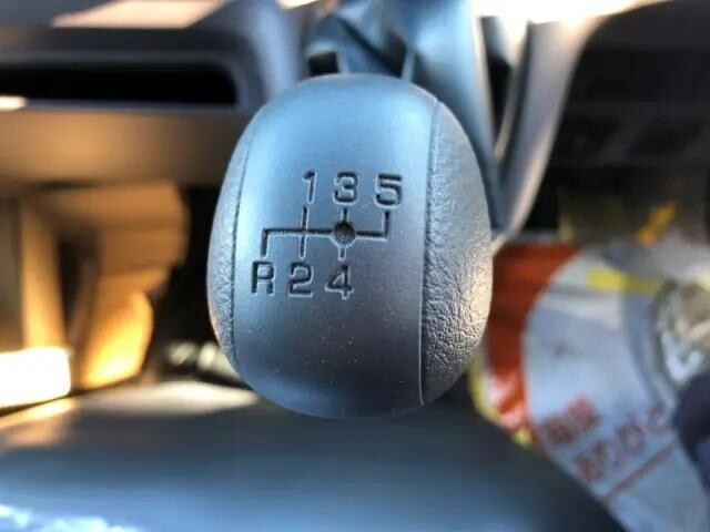 三菱ふそうキャンターパッカー車（塵芥車）小型（2t・3t）[写真16]