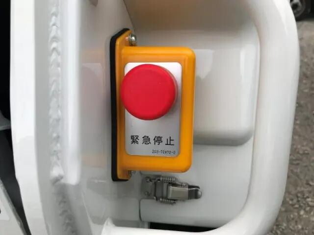 三菱ふそうキャンターパッカー車（塵芥車）小型（2t・3t）[写真30]