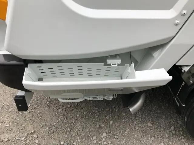 三菱ふそうキャンターパッカー車（塵芥車）小型（2t・3t）[写真37]