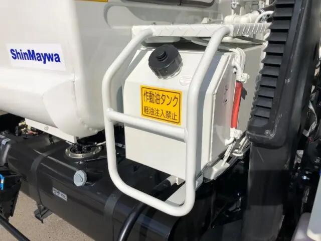 三菱ふそうキャンターパッカー車（塵芥車）小型（2t・3t）[写真27]