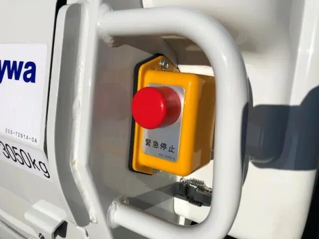 三菱ふそうキャンターパッカー車（塵芥車）小型（2t・3t）[写真39]