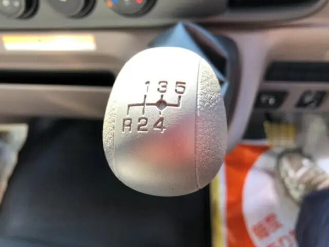 三菱ふそうキャンターパッカー車（塵芥車）小型（2t・3t）[写真09]