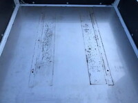 三菱ふそうキャンター平ボディ小型（2t・3t）[写真27]