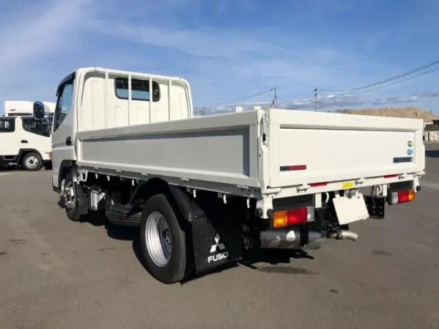 三菱ふそうキャンター平ボディ小型（2t・3t）[写真04]