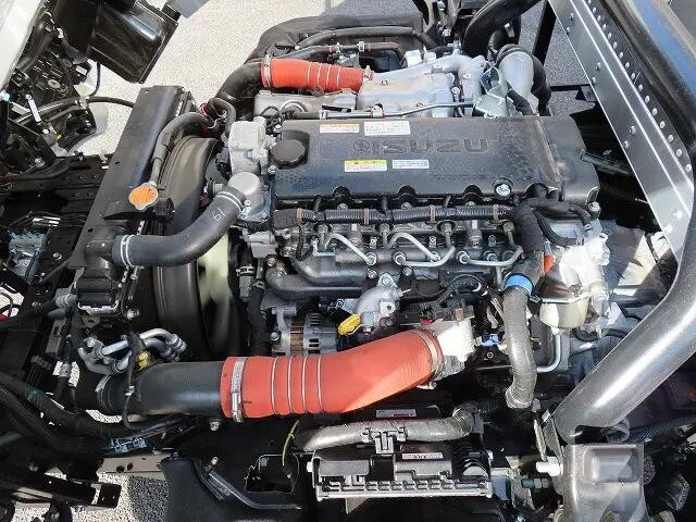 いすゞエルフアルミバン小型（2t・3t）[写真33]