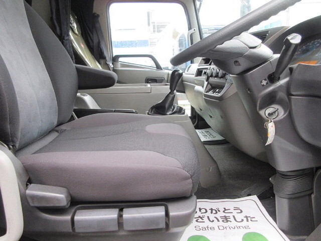 UDトラックスコンドルアルミウイング中型（4t）[写真22]