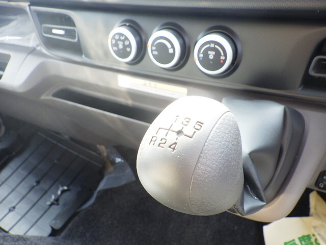 三菱ふそうキャンターアルミブロック小型（2t・3t）[写真25]