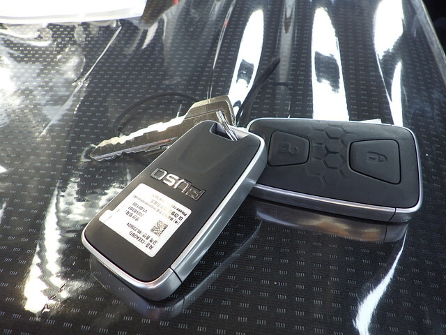 三菱ふそうキャンターアルミブロック小型（2t・3t）[写真34]