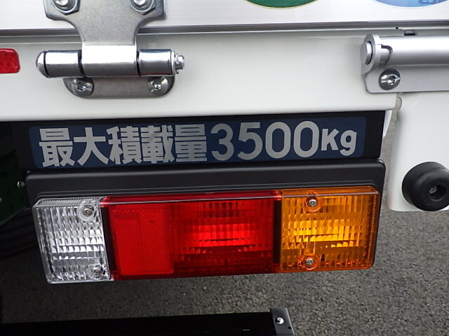 三菱ふそうキャンターアルミブロック小型（2t・3t）[写真40]