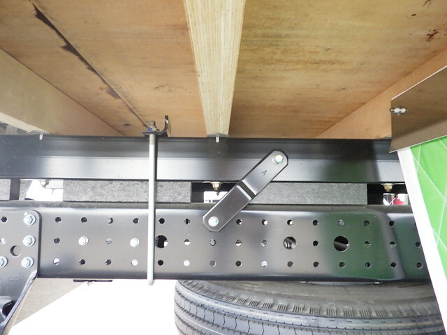 三菱ふそうキャンターアルミブロック小型（2t・3t）[写真09]