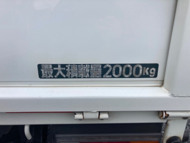 三菱ふそうキャンター平ボディ小型（2t・3t）[写真10]