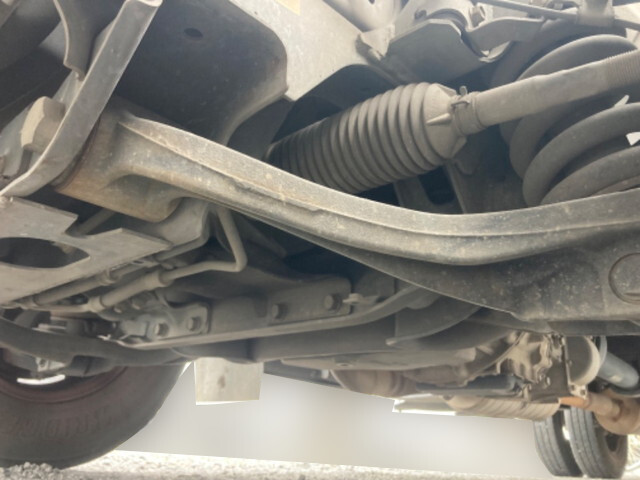 三菱ふそうキャンター平ボディ小型（2t・3t）[写真17]