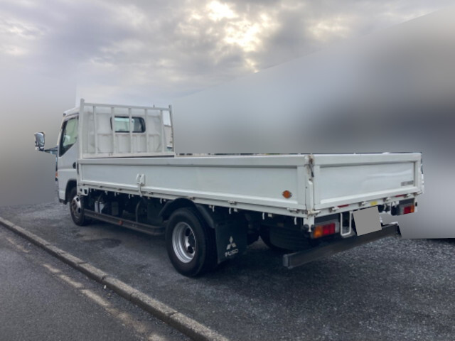 三菱ふそうキャンター平ボディ小型（2t・3t）[写真02]