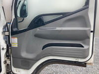 三菱ふそうキャンター平ボディ小型（2t・3t）[写真26]