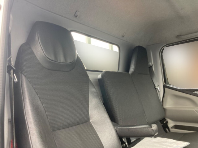 三菱ふそうキャンター平ボディ小型（2t・3t）[写真27]