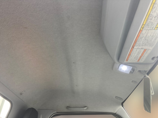 三菱ふそうキャンター平ボディ小型（2t・3t）[写真30]