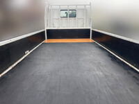 三菱ふそうキャンター平ボディ小型（2t・3t）[写真07]