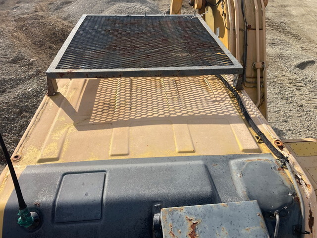 コマツユンボ（バックホー）[写真04]