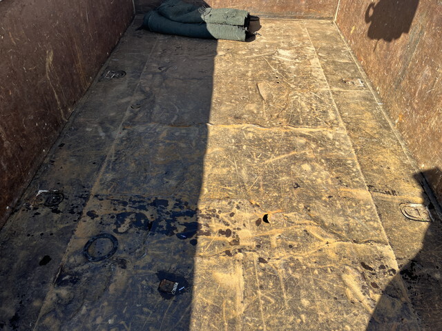 UDトラックスコンドルクレーン3段中型（4t）[写真11]