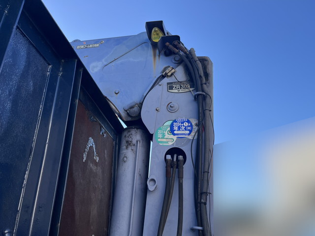 UDトラックスコンドルクレーン3段中型（4t）[写真16]