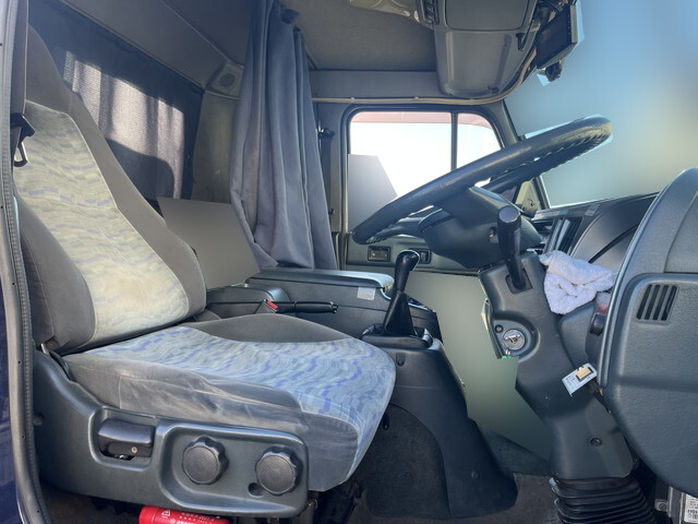 UDトラックスコンドルクレーン3段中型（4t）[写真31]