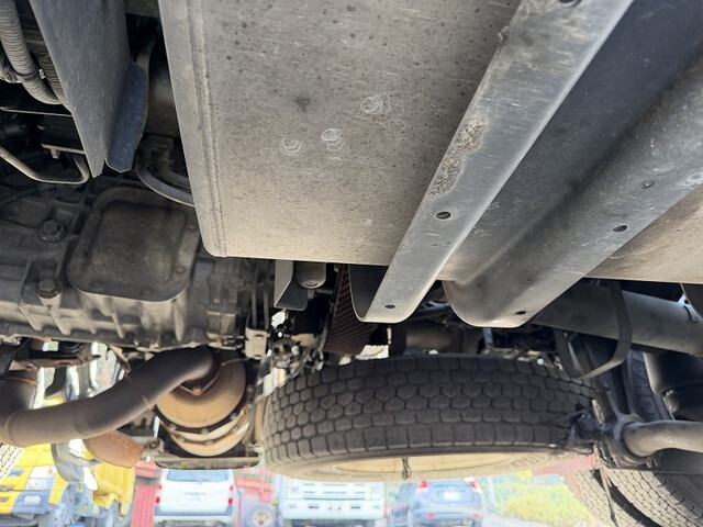 日野プロフィアトレーラーヘッド（トラクターヘッド）大型（10t）[写真14]