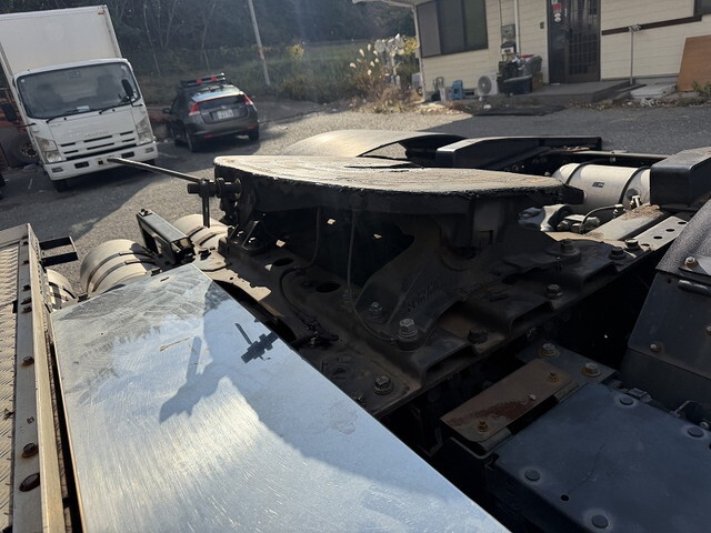 日野プロフィアトレーラーヘッド（トラクターヘッド）大型（10t）[写真18]