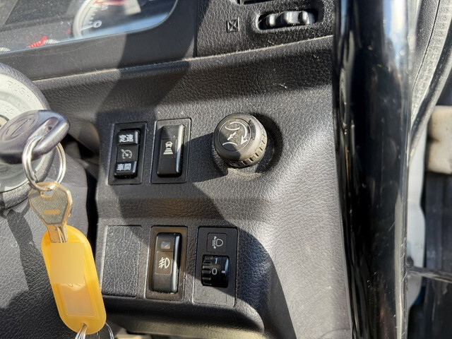 日野プロフィアトレーラーヘッド（トラクターヘッド）大型（10t）[写真33]