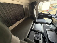 日野プロフィアトレーラーヘッド（トラクターヘッド）大型（10t）[写真39]