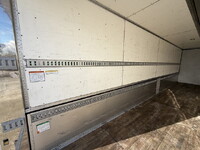 UDトラックスクオンアルミウイング大型（10t）[写真16]