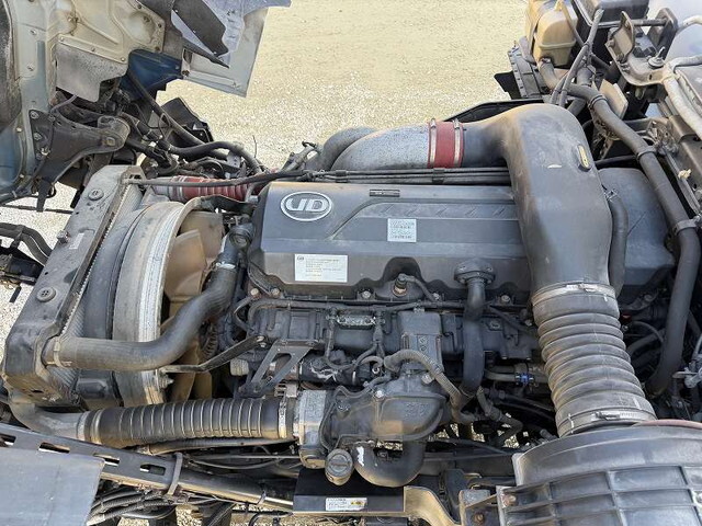 UDトラックスクオンアルミウイング大型（10t）[写真18]