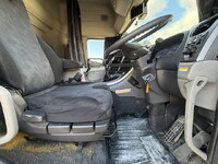 UDトラックスクオンアルミウイング大型（10t）[写真34]