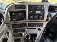 UDトラックスクオンアルミウイング大型（10t）[写真35]