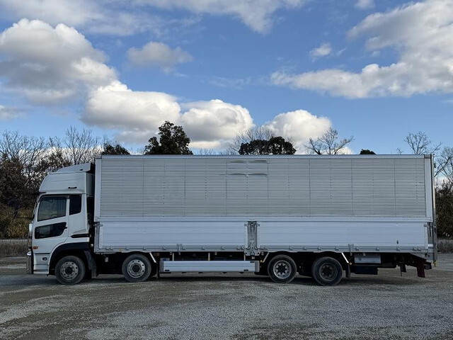 UDトラックスクオンアルミウイング大型（10t）[写真06]