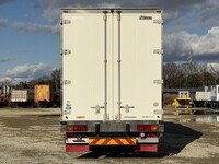 UDトラックスクオンアルミウイング大型（10t）[写真08]