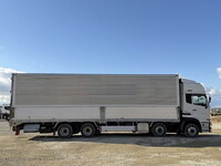 UDトラックスクオンアルミウイング大型（10t）[写真09]