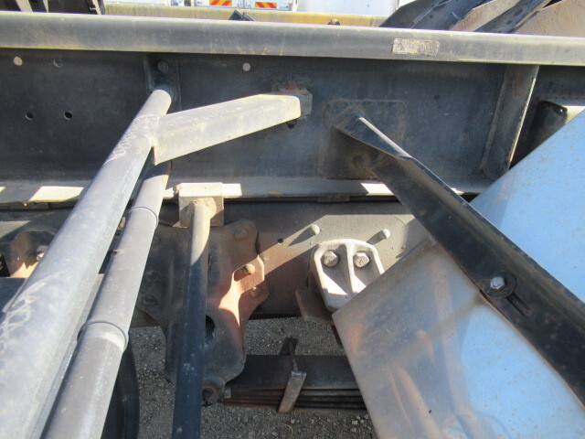 日野レンジャーコンテナ専用車増トン（6t・8t）[写真20]