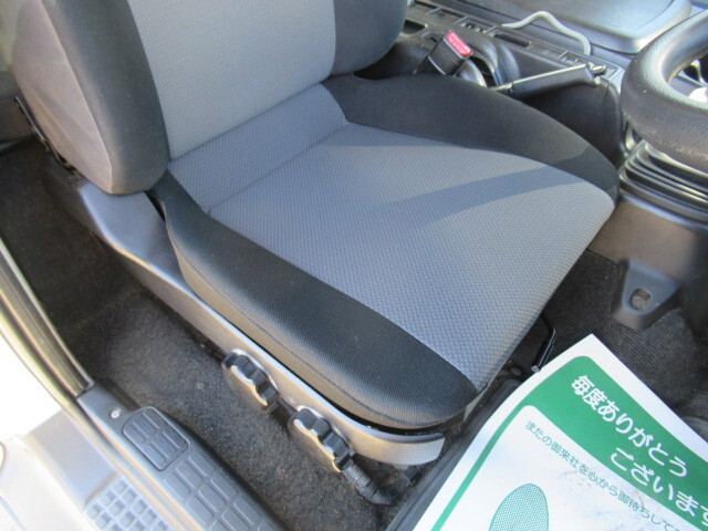 日野レンジャーコンテナ専用車増トン（6t・8t）[写真23]