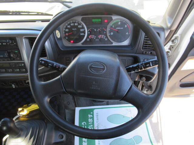 日野レンジャーコンテナ専用車増トン（6t・8t）[写真28]