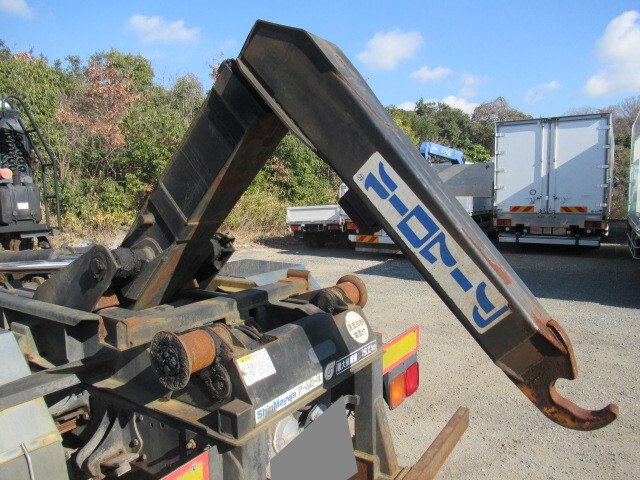 日野レンジャーコンテナ専用車増トン（6t・8t）[写真07]